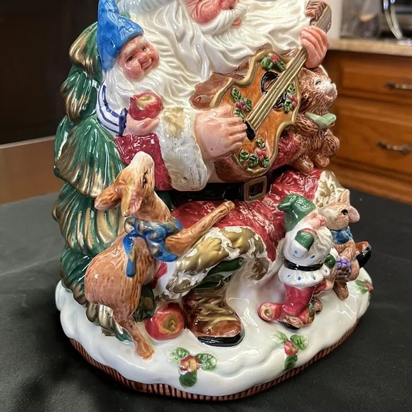 Santa And Friends Holiday Cookie Jar.  Vintage.  Very Pretty and well Done. - Picture 4 of 13